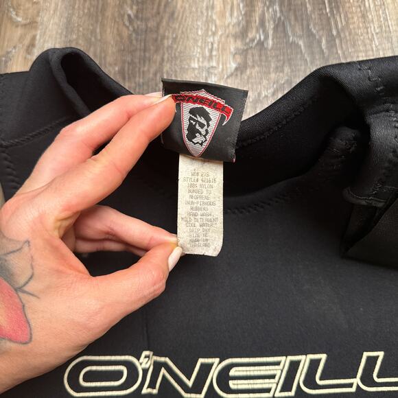 Vintage 90s O'Neill Swimsuit Men's XL Black Neoprene Sleeveless Surf 5527 - Picture 2 of 13